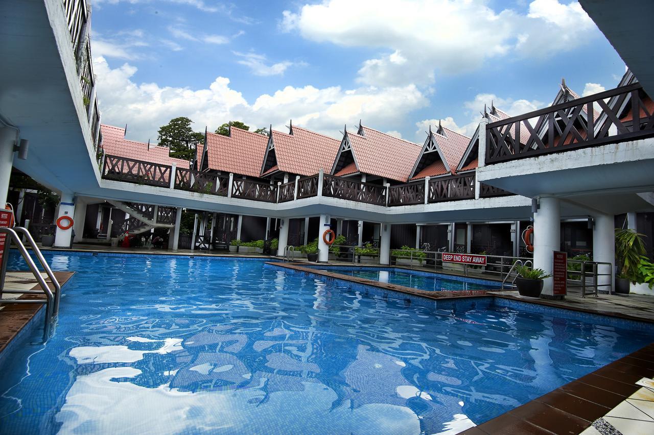 巴耶利滩温泉及潜水度假村 Kampung Genting 外观 照片